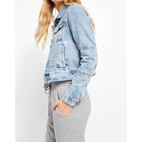 NEW FREE PEOPLE rumors denim jacket in indigo - Picture 2 of 3